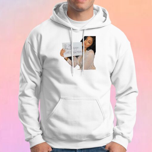 Kylie Jenner pose pour Justin Bieber Hoodie