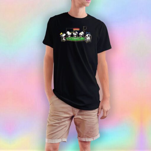 Peanut Snoopy Playing POKER Vintage T Shirt